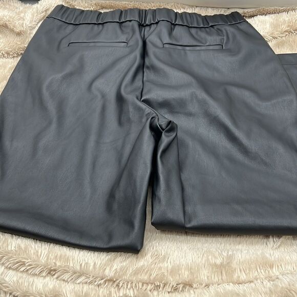 A New Day black polyurethane elastic waistband cropped pants XL - Picture 4 of 5